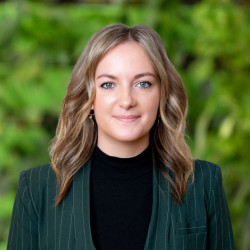 Bronte Fox - Lawyer